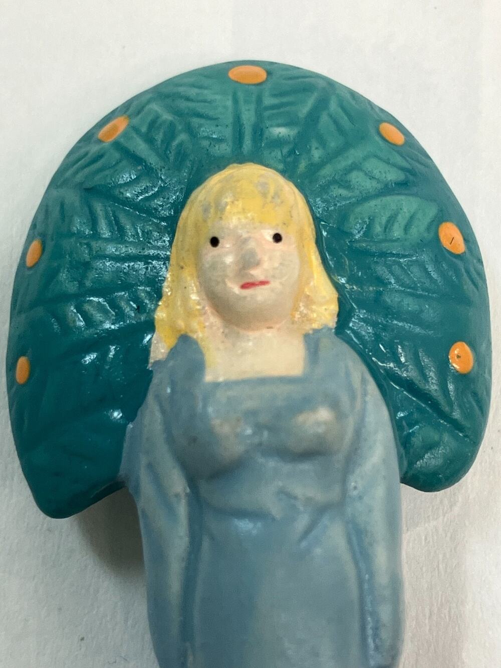 Haydel's 2000 Porcelain King Cake Doll Mardi Gras Maid DEN6148